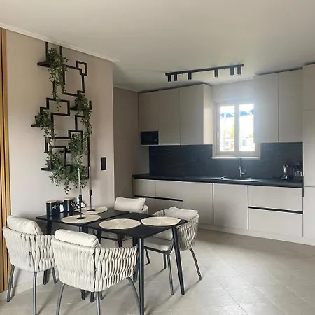 Апартаменты A9, Sea Views, Wifi, Air Conditioner And Parking,terrase