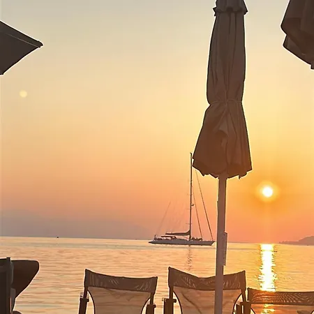 A9, Sea Views, Wifi, Air Conditioner And Parking,terrase Апартаменты Лоутраки