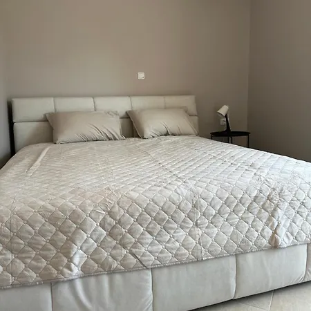 Apartment A9, Sea Views, Wifi, Air Conditioner And Parking,terrase