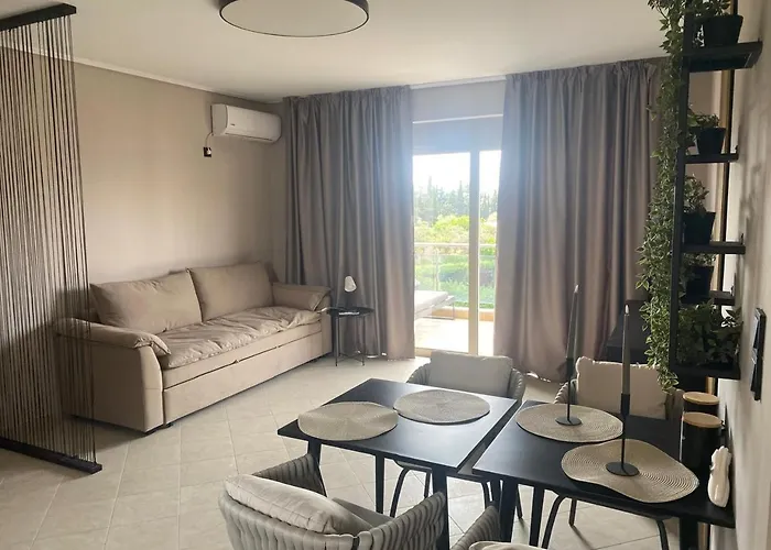 A9, Sea Views, Wifi, Air Conditioner And Parking,terrase Loutráki