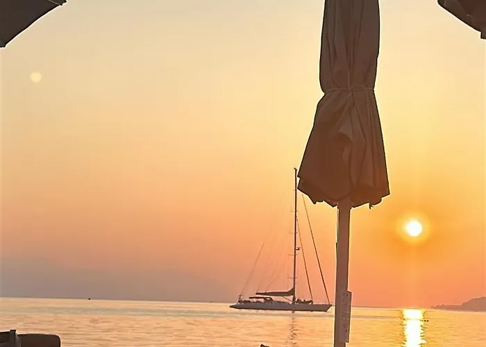 A9, Sea Views, Wifi, Air Conditioner And Parking,terrase Apartament Loutráki